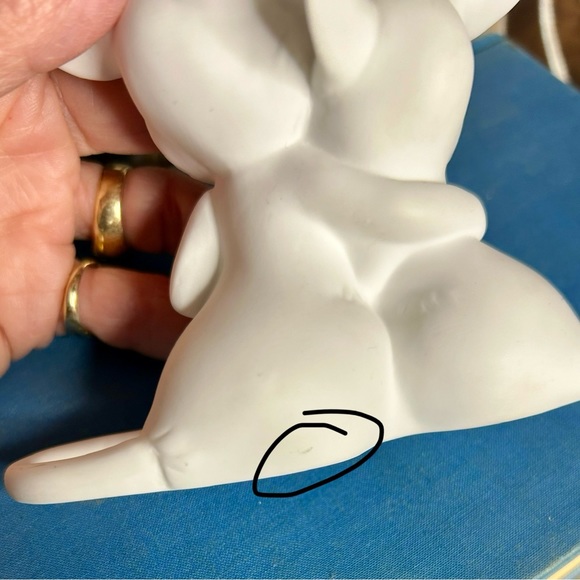 Vintage White Freeman Bone China Hugging Mice Figurine - Picture 4 of 7